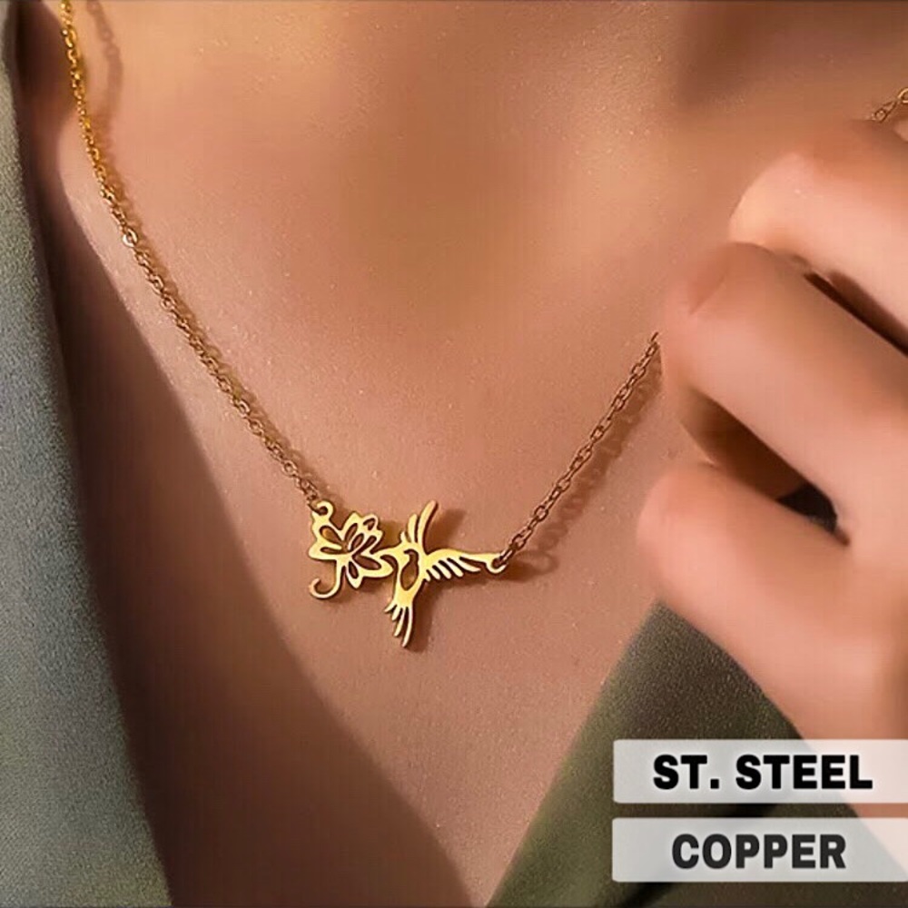 ⚜️𝟯𝟬%𝗢𝗙𝗙 𝗯𝘂𝗻𝗱𝗹𝗲𝘀 𝟯+⚜️ NEW Hummingbird Charm Stainless Steel Necklace - Picture 1 of 8
